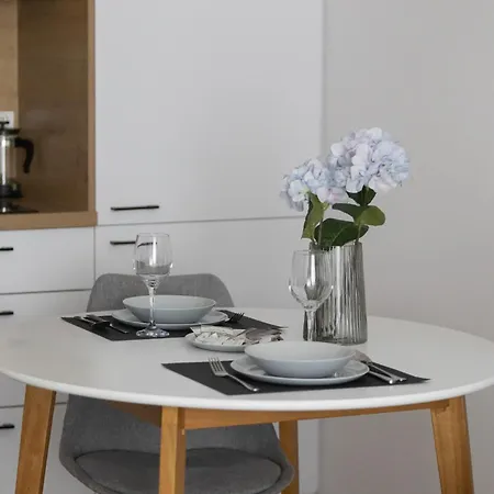 Przymorze Pretty & Pets Allowed By Renters